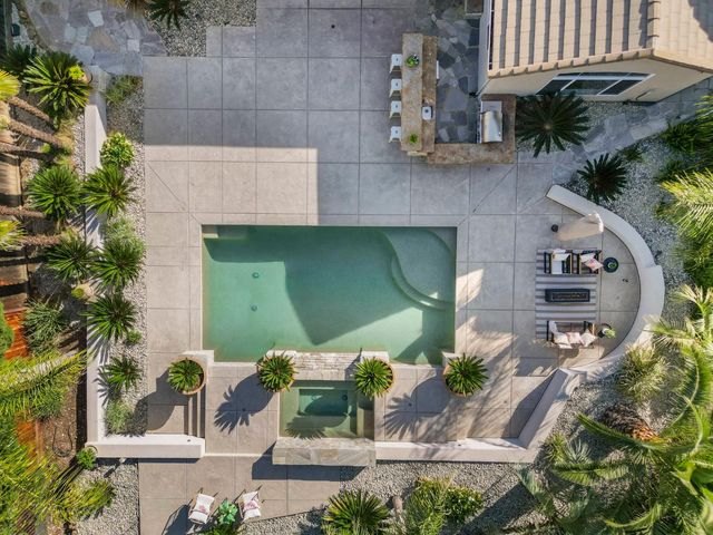 201 Heredia Ct, Roseville, CA 95747