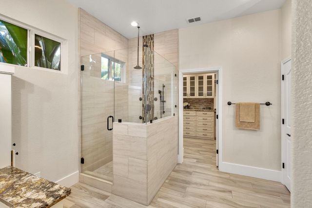 201 Heredia Ct, Roseville, CA 95747