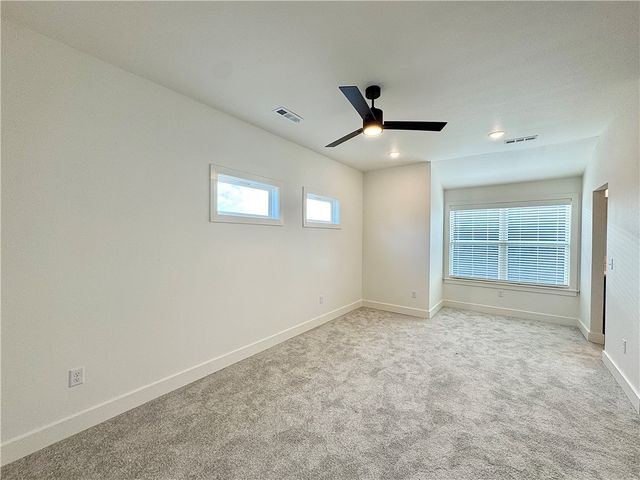 3176 N Sumac Drive, Fayetteville, AR 72703