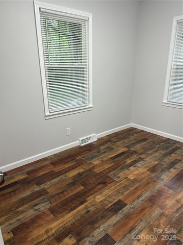 41283 Kings Road, New London, NC 28127