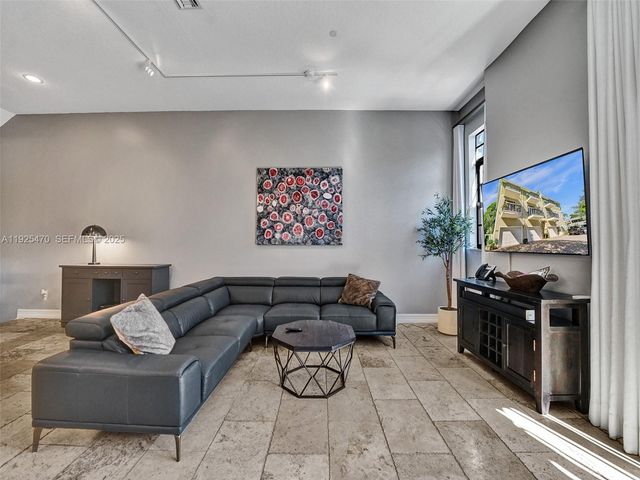 2356 Wilton Dr B, Wilton Manors, FL 33305