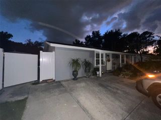 6439 WILLOW WOOD LANE, Tampa, FL 33634