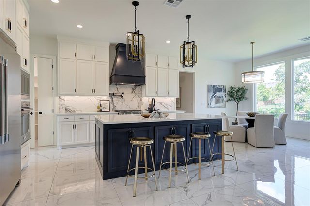 1117 Falls Bridge Court, Edmond, OK 73034