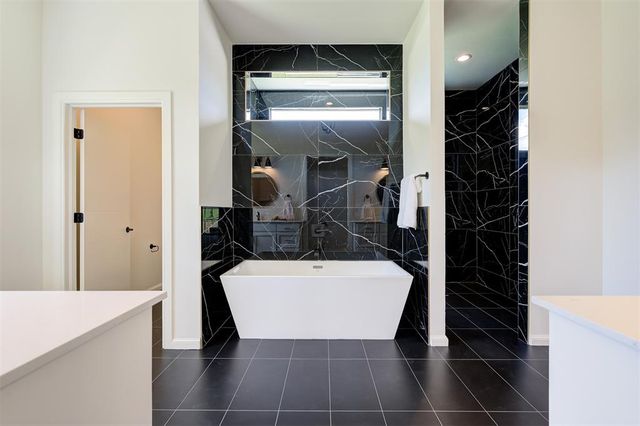 1117 Falls Bridge Court, Edmond, OK 73034