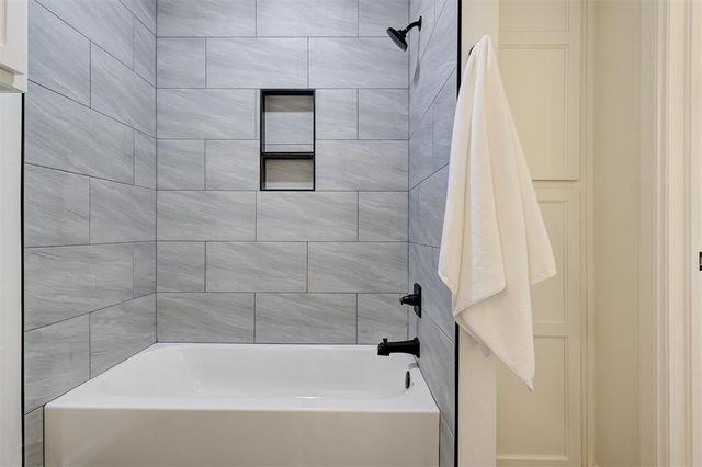 1117 Falls Bridge Court, Edmond, OK 73034