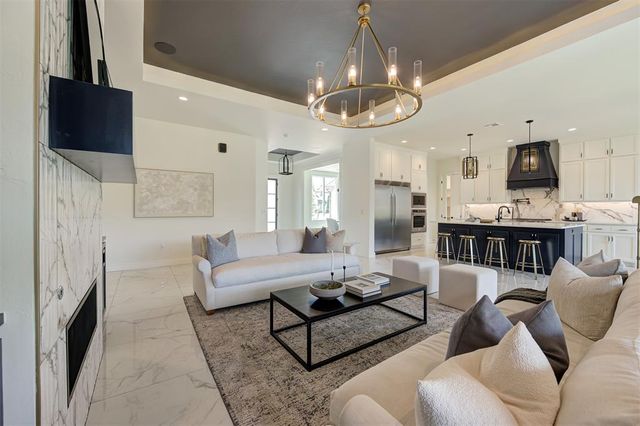 1117 Falls Bridge Court, Edmond, OK 73034