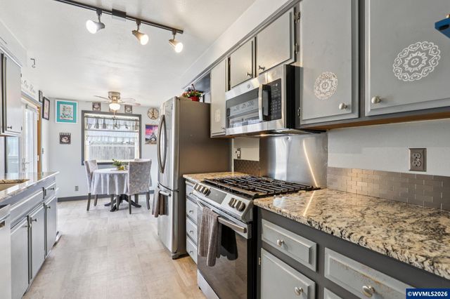 4040 Penticton Cir NE, Salem, OR 97305