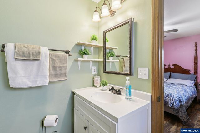 4040 Penticton Cir NE, Salem, OR 97305