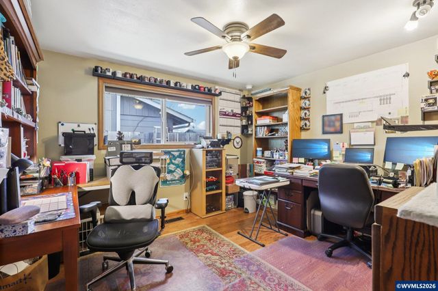 4040 Penticton Cir NE, Salem, OR 97305