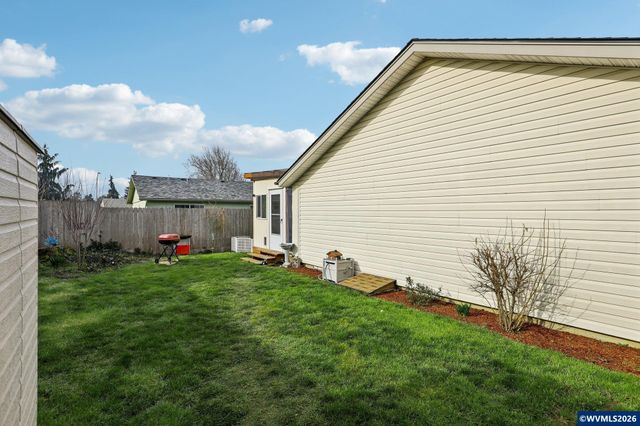 4040 Penticton Cir NE, Salem, OR 97305