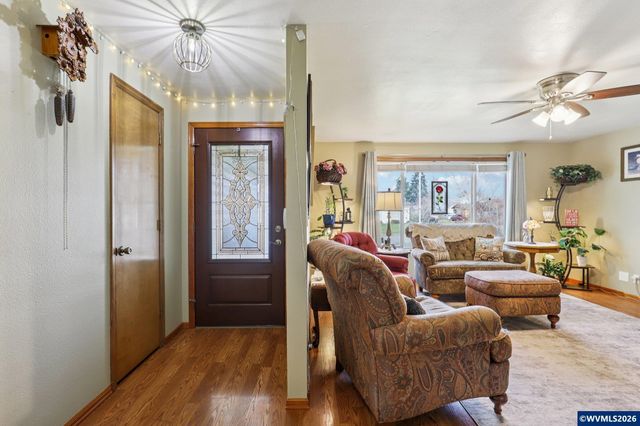4040 Penticton Cir NE, Salem, OR 97305
