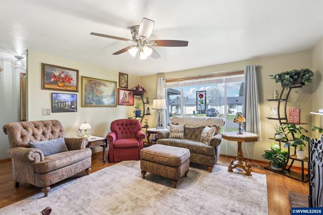 4040 Penticton Cir NE, Salem, OR 97305