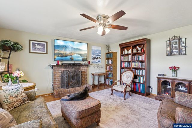 4040 Penticton Cir NE, Salem, OR 97305