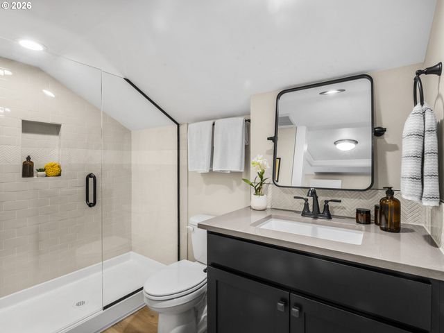 7250 Sw 1st Ave, Portland, OR 97219