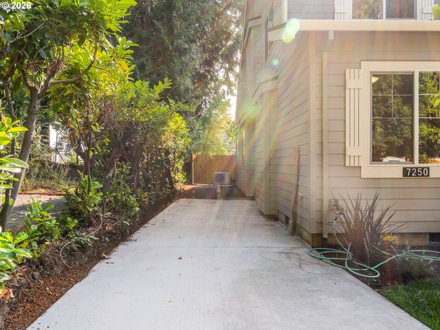 7250 Sw 1st Ave, Portland, OR 97219