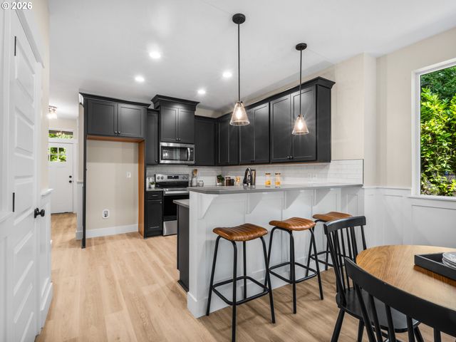 7250 Sw 1st Ave, Portland, OR 97219