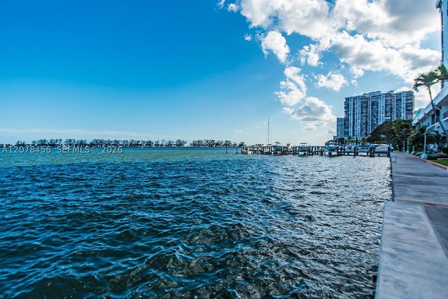 1925 Brickell Ave 1501D, Miami, FL 33129