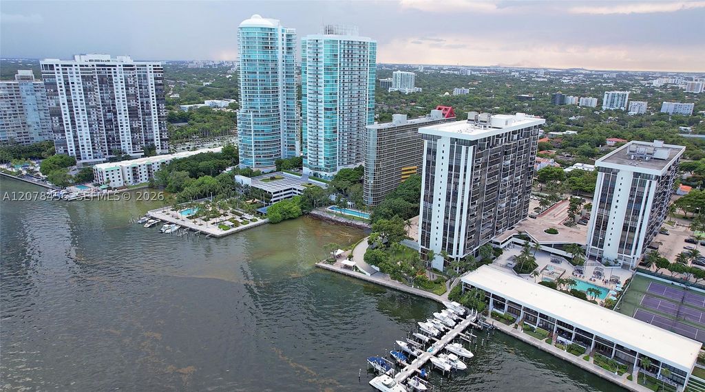 1925 Brickell Ave 1501D, Miami, FL 33129