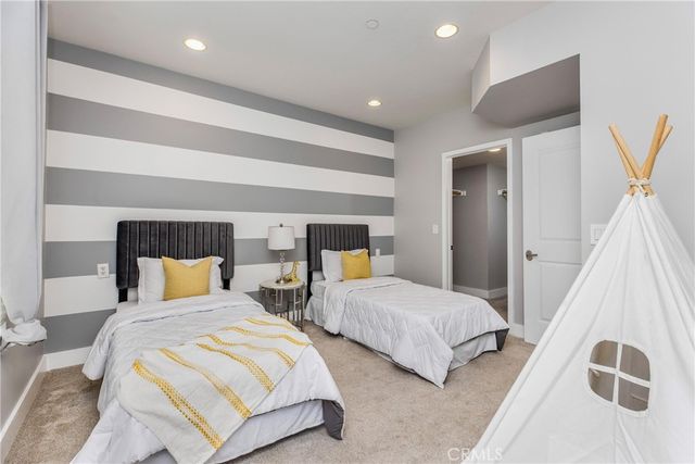 11851 Laurelwood Drive 102, Studio City, CA 91604