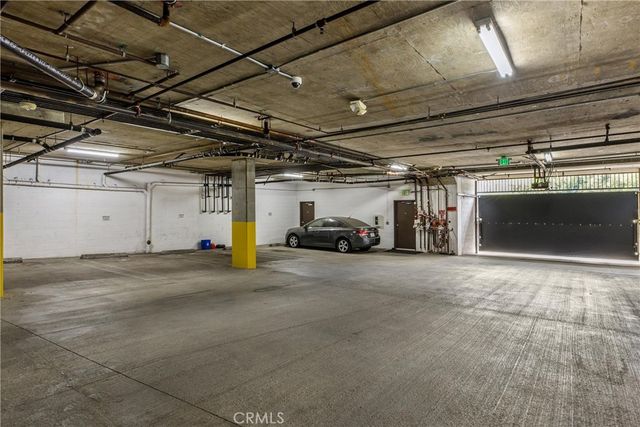 11851 Laurelwood Drive 102, Studio City, CA 91604