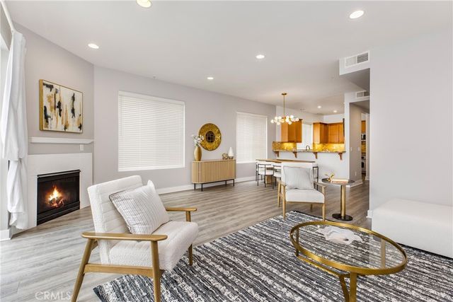 11851 Laurelwood Drive 102, Studio City, CA 91604