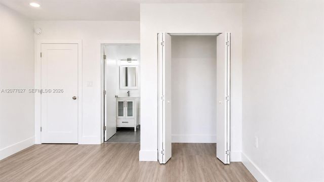 526 NW 6th Street AB, Hallandale Beach, FL 33009