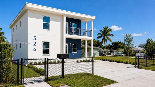 526 NW 6th Street AB, Hallandale Beach, FL 33009
