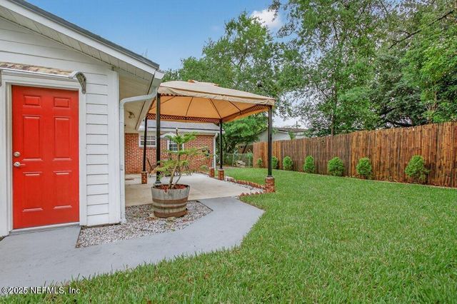 5828 WENDING Drive, Jacksonville, FL 32244