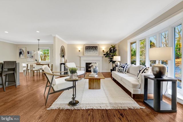 9119 HAMILTON DR, Fairfax, VA 22031