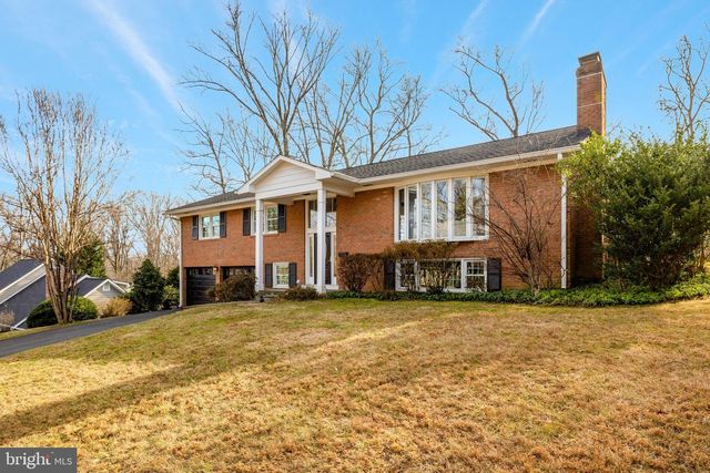 9119 HAMILTON DR, Fairfax, VA 22031