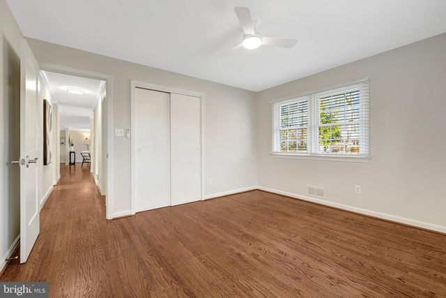 9119 HAMILTON DR, Fairfax, VA 22031