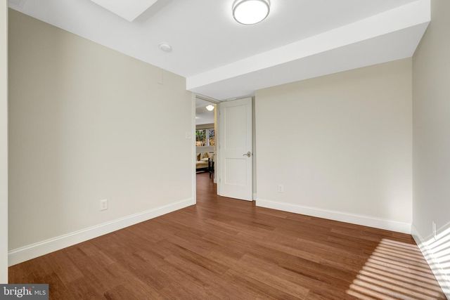 9119 HAMILTON DR, Fairfax, VA 22031