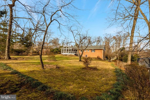 9119 HAMILTON DR, Fairfax, VA 22031