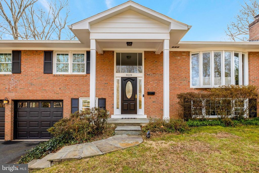 9119 HAMILTON DR, Fairfax, VA 22031
