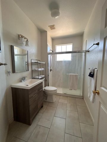 3308 Yerington Ct, Modesto, CA 95355