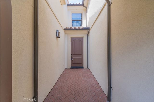 67 Fairfax, Irvine, CA 92620