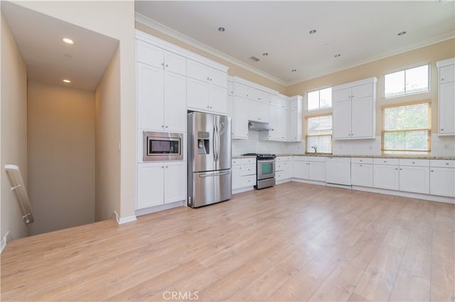 67 Fairfax, Irvine, CA 92620