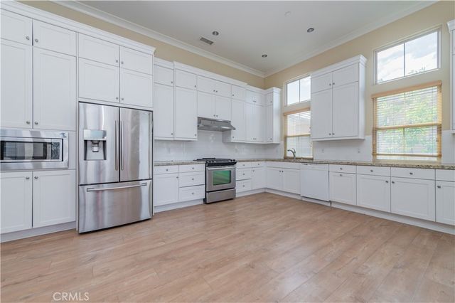 67 Fairfax, Irvine, CA 92620