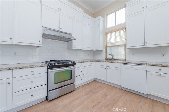 67 Fairfax, Irvine, CA 92620