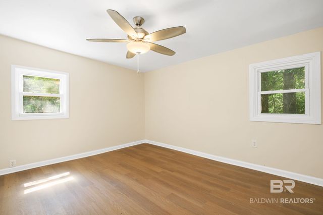 2566 Riverside Drive, Mobile, AL 36605