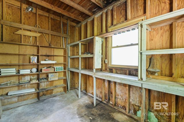2566 Riverside Drive, Mobile, AL 36605