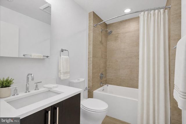638 N 5TH ST, Philadelphia, PA 19123