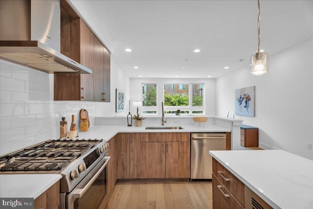 638 N 5TH ST, Philadelphia, PA 19123