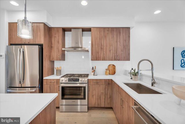 638 N 5TH ST, Philadelphia, PA 19123