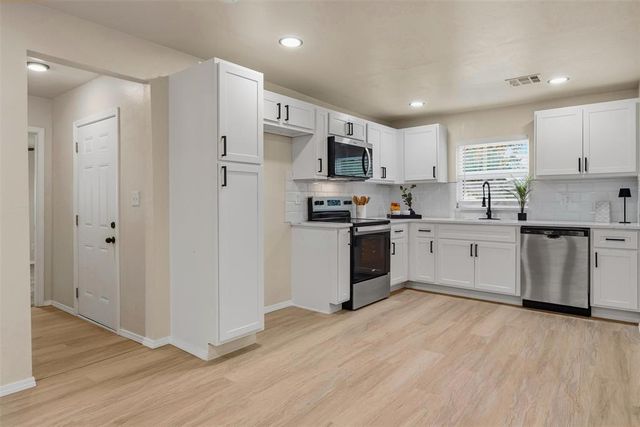 3932 SE 11th Street, Del City, OK 73115