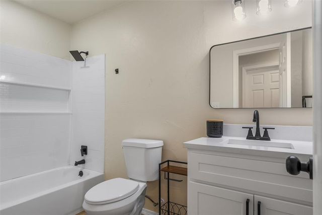 3932 SE 11th Street, Del City, OK 73115