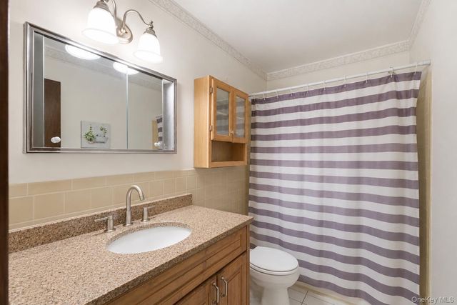26 Valley Street, Ronkonkoma, NY 11779
