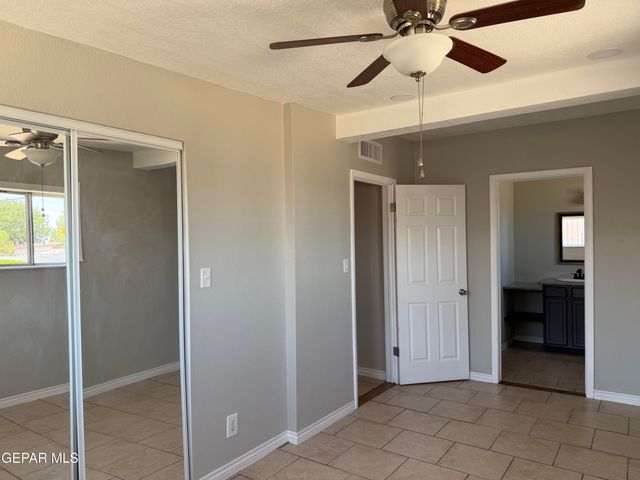 9425 GSCHWIND Street, El Paso, TX 79924