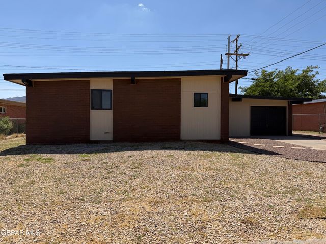 9425 GSCHWIND Street, El Paso, TX 79924