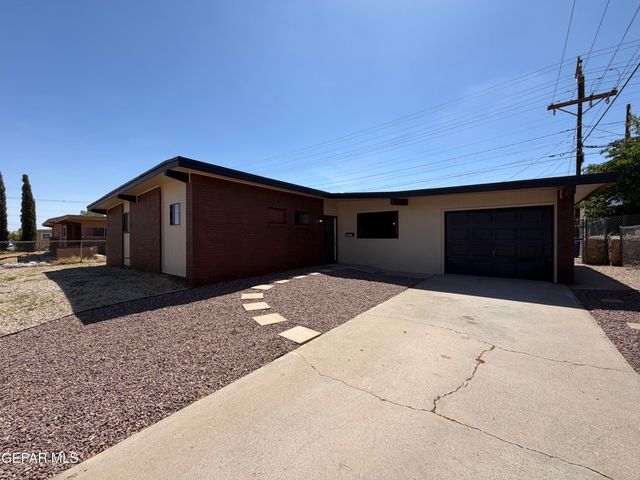 9425 GSCHWIND Street, El Paso, TX 79924